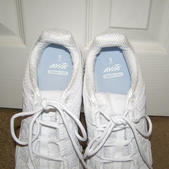 Ladies size 9 AVIA White Sneakers WORN ONCE! - Picture 7 of 10